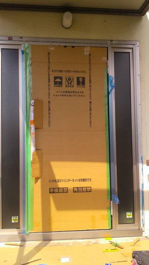 京都トーヨー住器の変身！！玄関ドア🚪の施工後の写真3