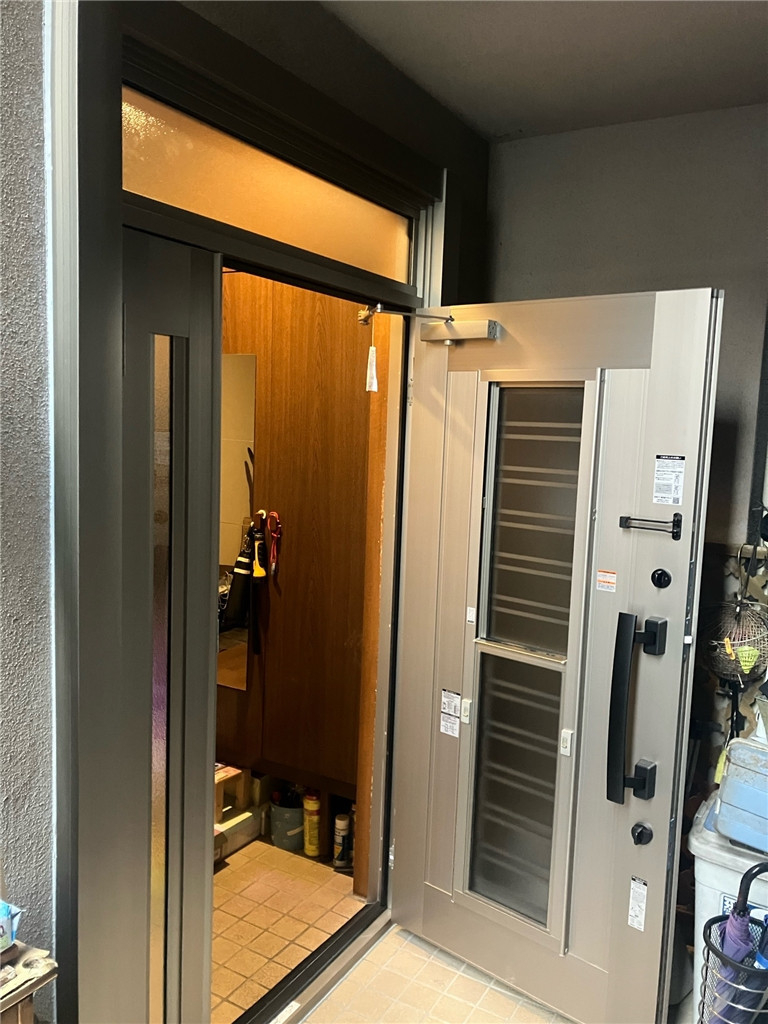 京都トーヨー住器のリシェント玄関ドアの施工後の写真1