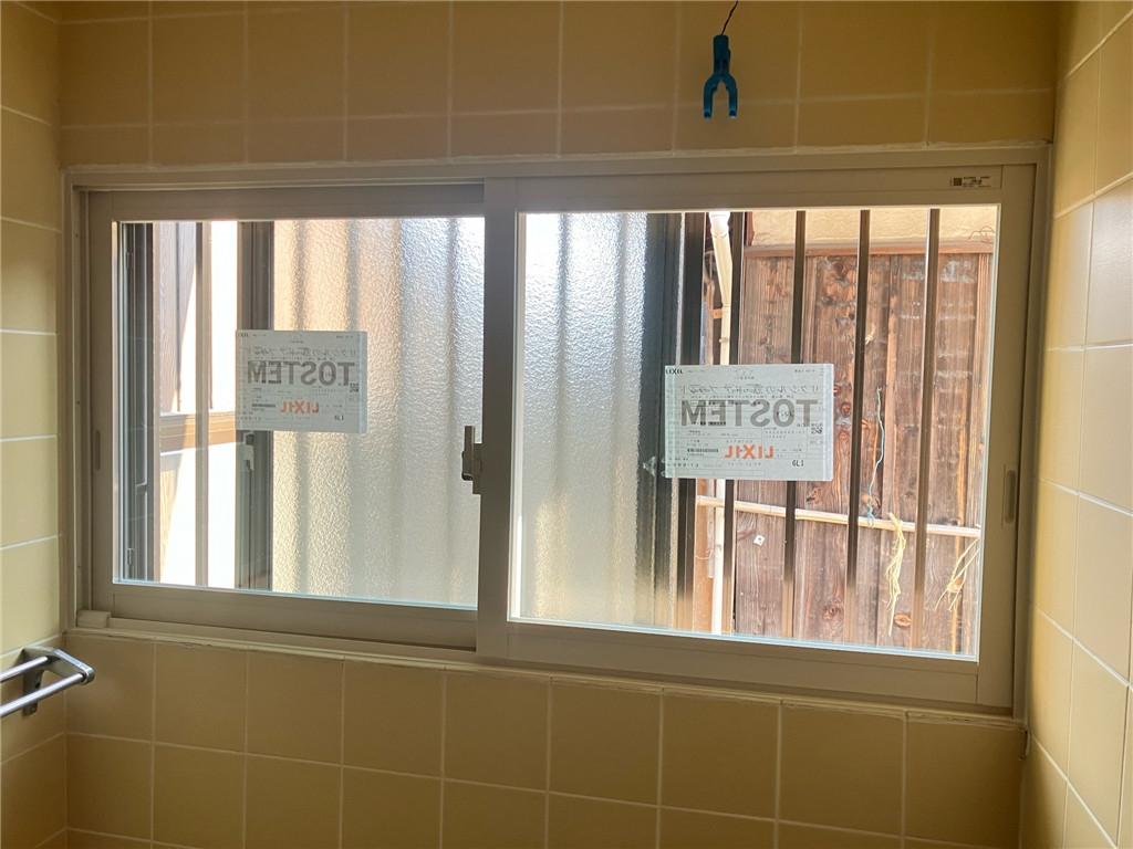 京都トーヨー住器の浴室のサッシリフォームの施工後の写真3