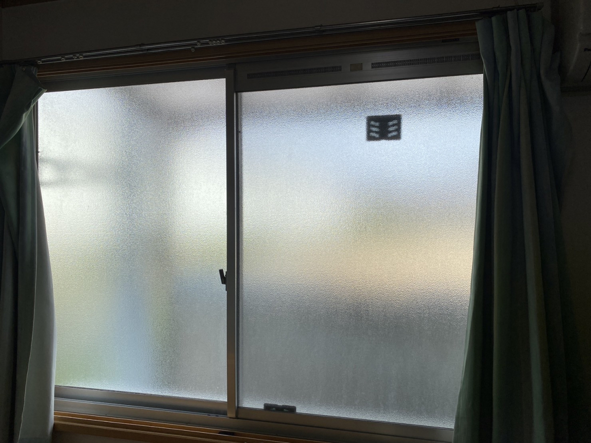山下サッシトーヨー住器の断熱内窓インプラスの施工前の写真1