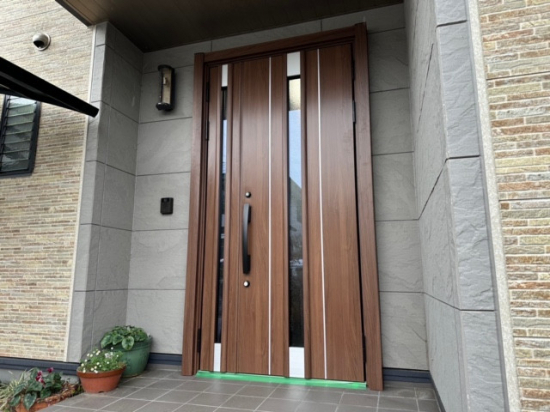 城南タイヘイの玄関ドアが新しくなりました！施工事例写真1
