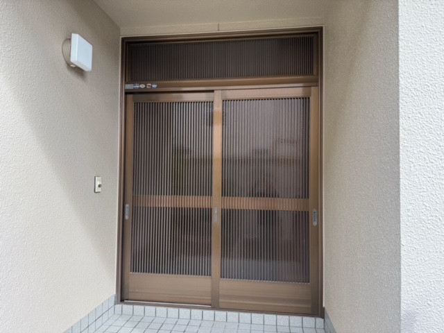タイヘイの玄関をより明るく快適に!!の施工前の写真1