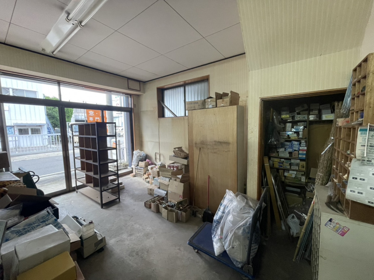 ただいま店舗とりかえ中(改装中)その① 原金物サッシセンター 北名古屋のブログ 写真1