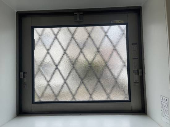 原金物サッシセンター 北名古屋の浴室窓ガラスを取り替えたい施工事例写真1