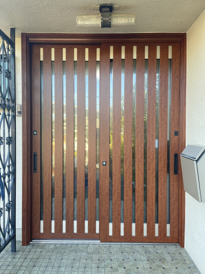 原金物サッシセンター 北名古屋の玄関ドアを引戸に変身施工事例写真1