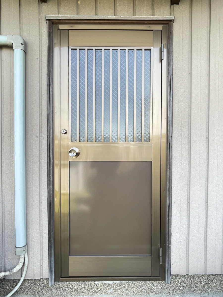 原金物サッシセンター 北名古屋の防犯対策でドアを取り替えの施工後の写真1