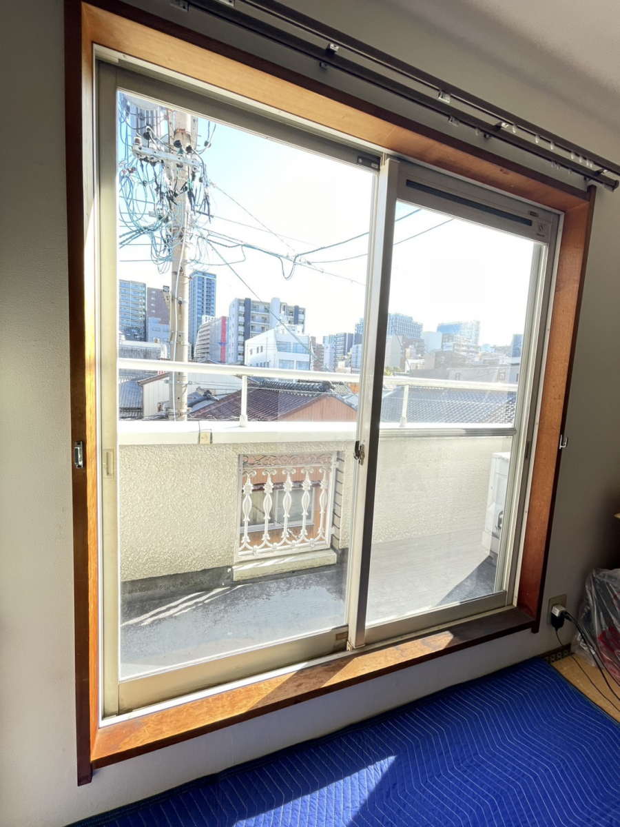 原金物サッシセンター 北名古屋の防音対策で内窓（インプラス）の施工前の写真1