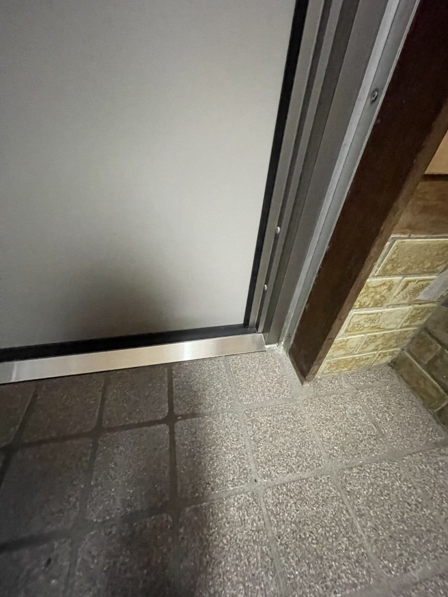 原金物サッシセンター 北名古屋のカーテンが揺れるほどのすきま風を解決！の施工後の写真2
