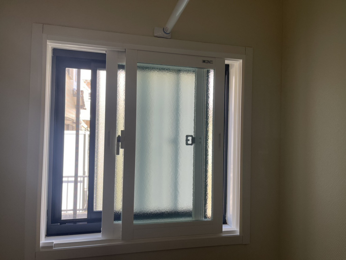 原金物サッシセンター 北名古屋の【浴室断熱】ヒヤッとする冷気をシャットアウト！内窓で叶える安心のバスタイムの施工後の写真1