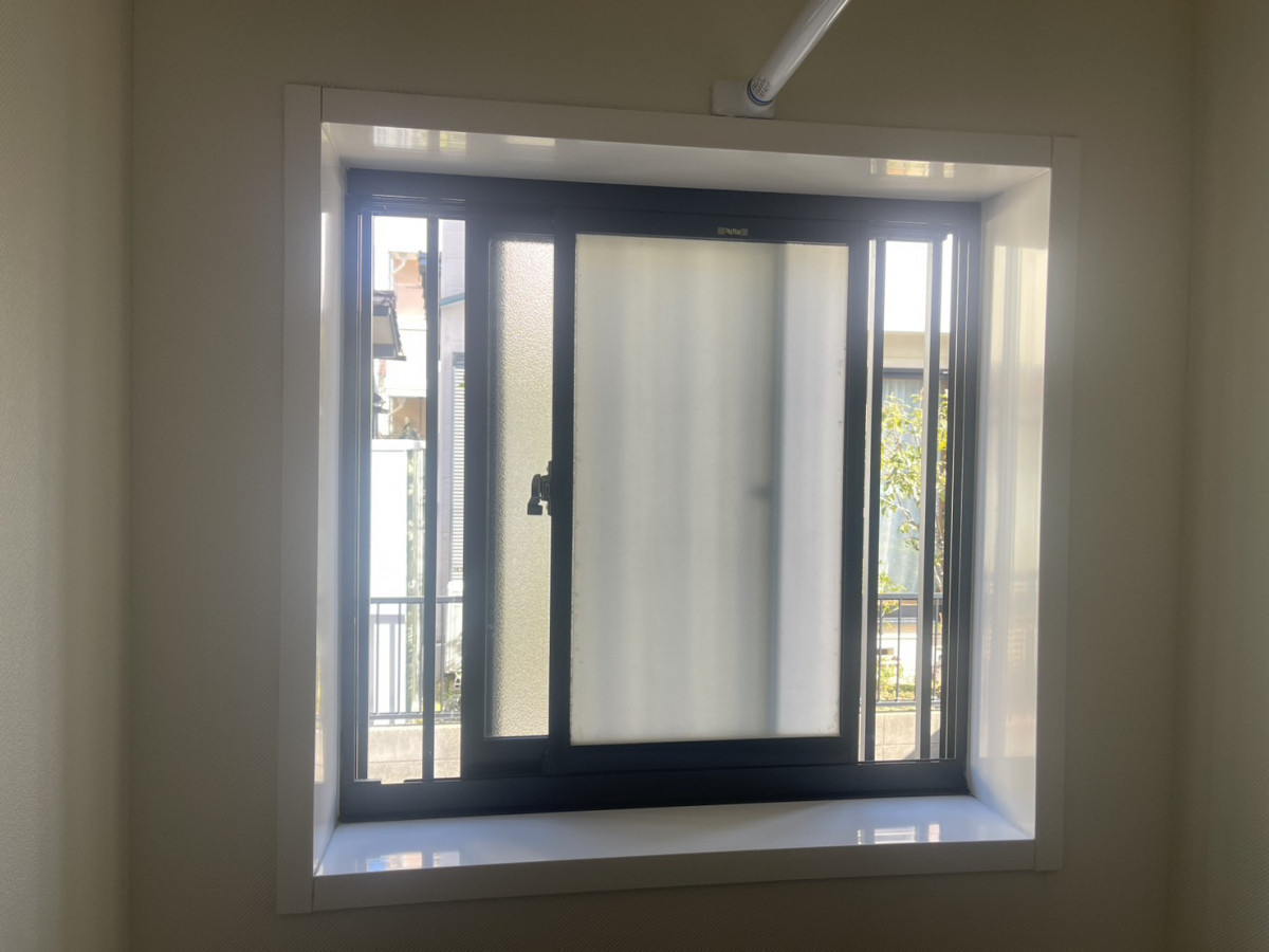 原金物サッシセンター 北名古屋の【浴室断熱】ヒヤッとする冷気をシャットアウト！内窓で叶える安心のバスタイムの施工前の写真1
