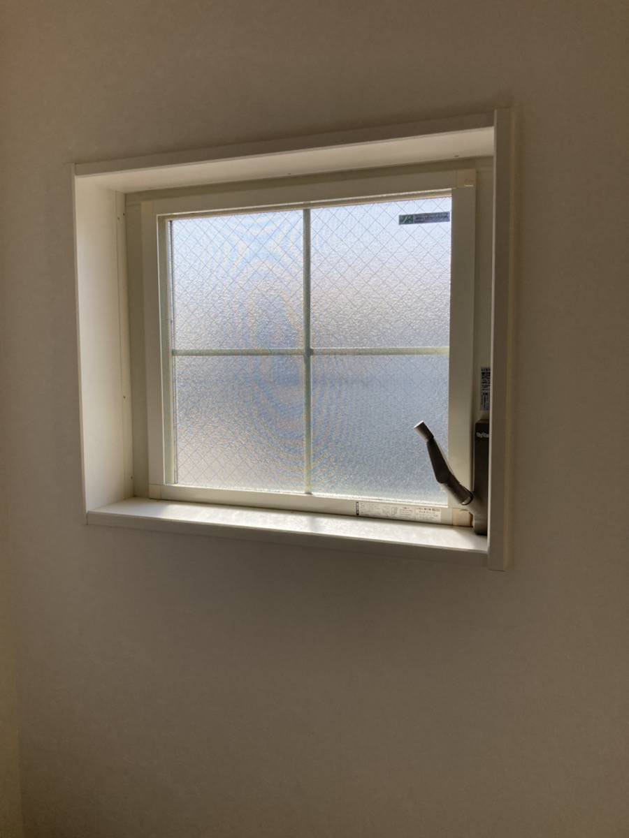 カワバタトーヨー住器の先進的窓リノベ補助金を活用した内窓施工の施工前の写真2