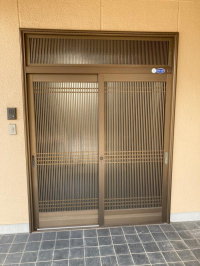カワバタトーヨー住器の福山市金江町 玄関リフォーム工事の施工前の写真1