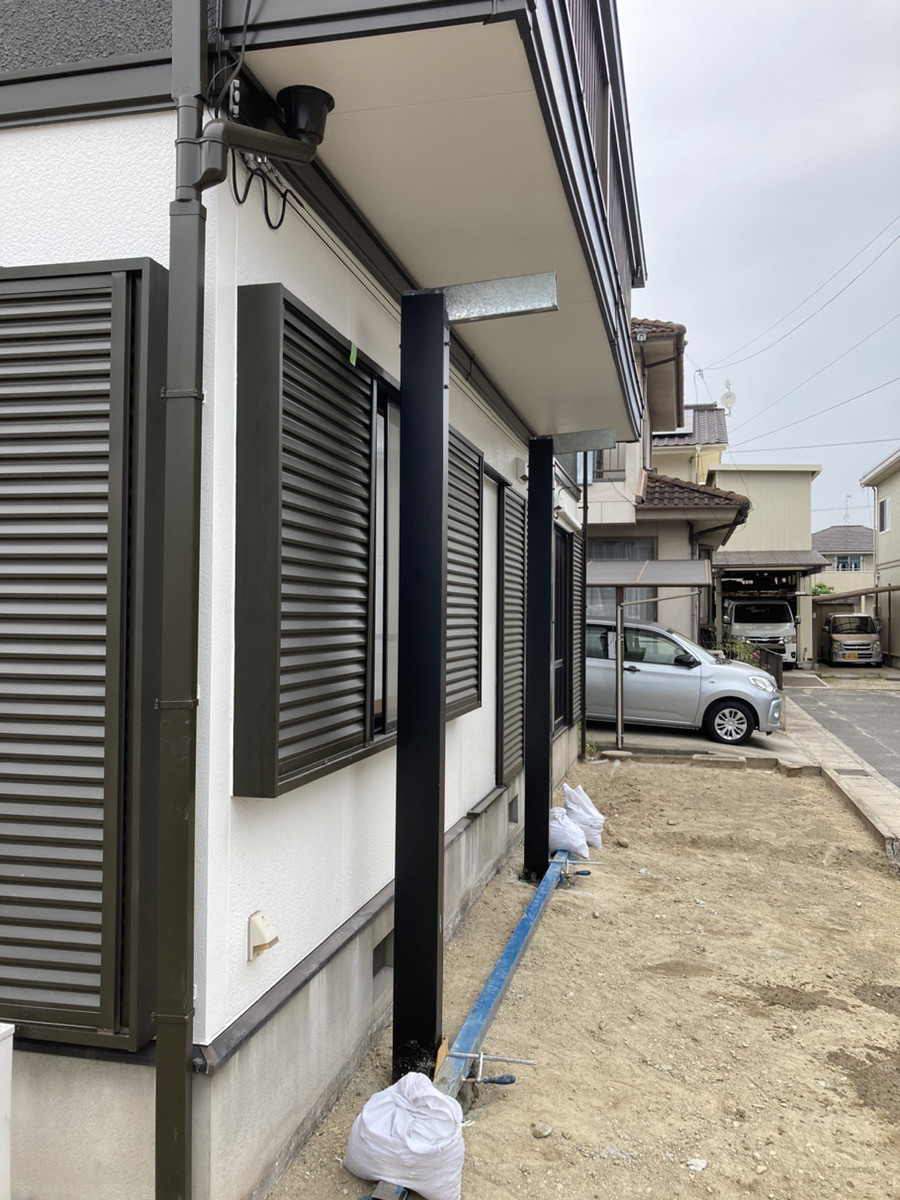 カワバタトーヨー住器の福山市川口町中古住宅　カーポート工事の施工前の写真2