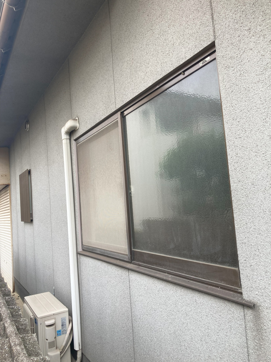 カワバタトーヨー住器の福山市駅家町M様邸 先進的窓リノベ事業を活用した窓リフォームの施工前の写真2