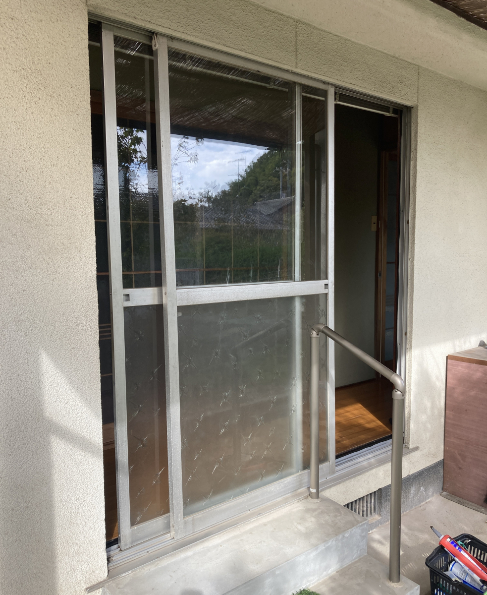 カワバタトーヨー住器の補助金を活用した窓リフォーム工事の施工前の写真1