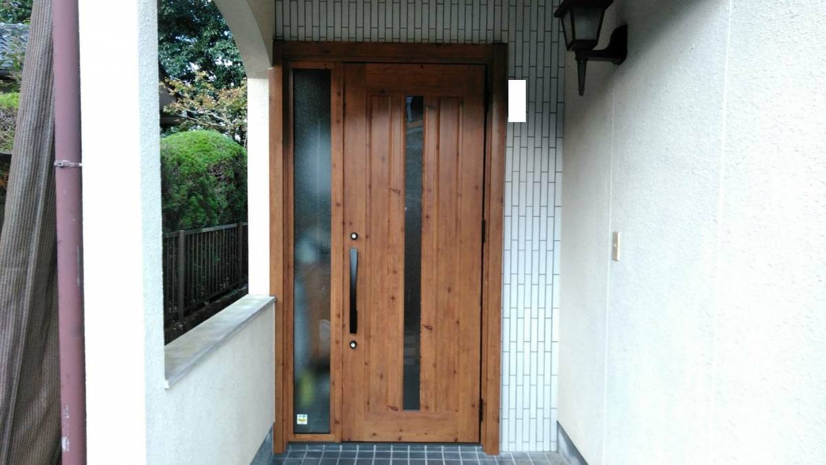 トータスエステートの広島市安佐北区　玄関ドア取替　リシェント玄関ドア３　防犯性アップの施工後の写真1