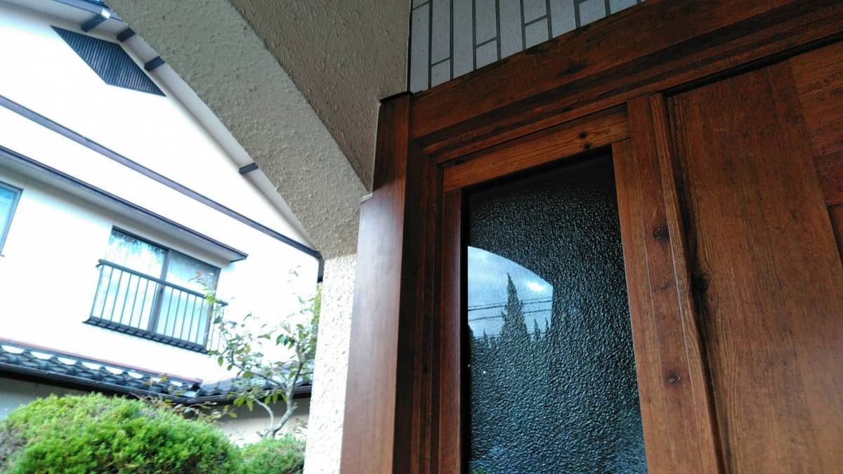 トータスエステートの広島市安佐北区　玄関ドア取替　リシェント玄関ドア３　防犯性アップの施工後の写真2