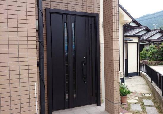 トータスエステートの玄関リフォーム　断熱仕様　リシェント　親子ドア　Ｇ15型　トリノパイン施工事例写真1