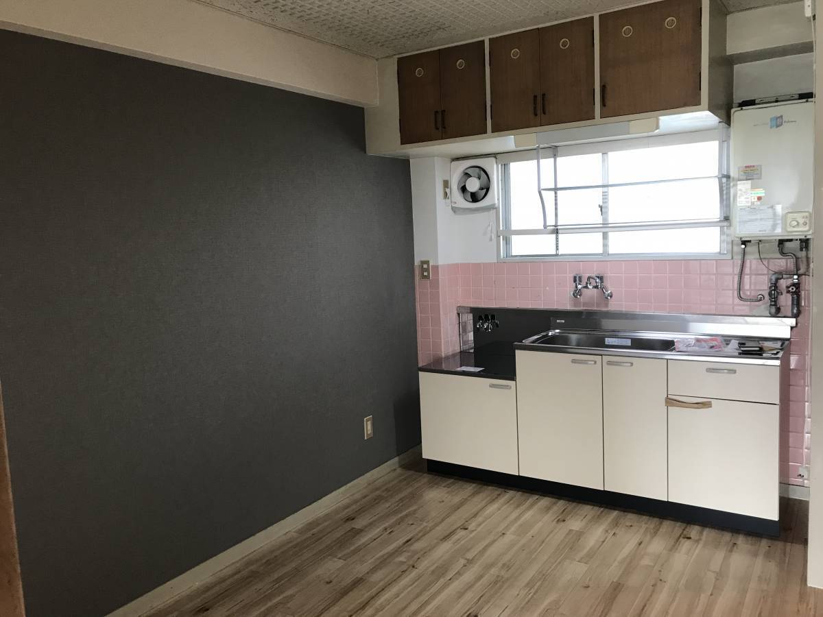 トータスエステートの広島市　賃貸住宅のリフォーム　キッチン工事　セクショナルキッチン　GKシリーズの施工後の写真1