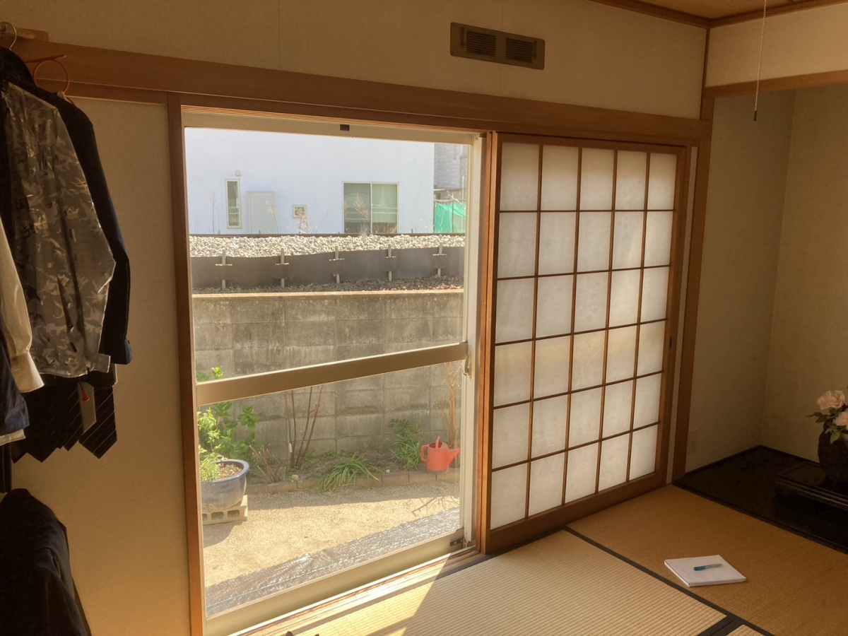 トータスエステートの~補助金活用~障子紙の張り替え不要に!内窓『インプラス』で和室を快適リフォーム【広島市安佐北区】の施工前の写真1