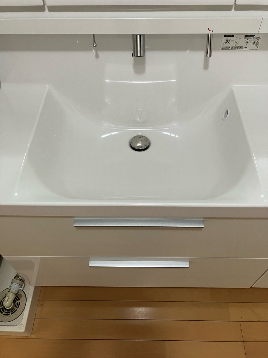 トータスエステート 本店の収納すっきり＆お手入れラクに！ 洗面化粧台『クレヴィ』で快適リフォーム【広島市】の施工後の写真3