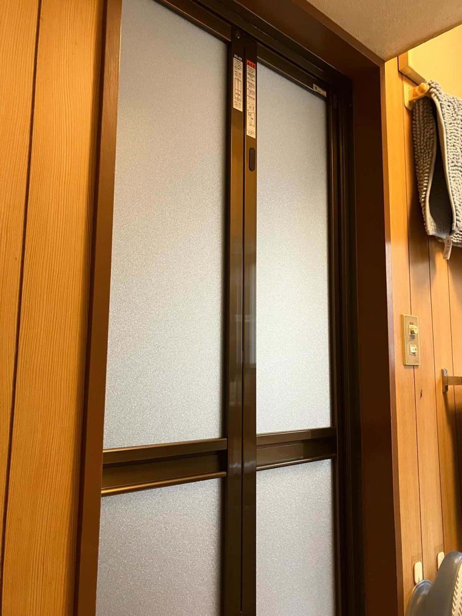 トータスエステート 本店の【広島市安佐北区】浴室折戸の不具合を『リシェント浴室中折ドア』で解決！の施工後の写真1