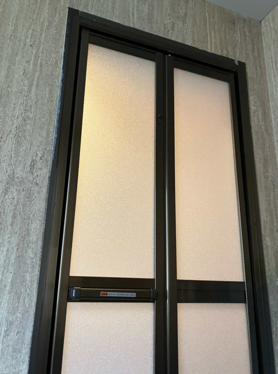 トータスエステート 本店の【広島市安佐北区】浴室折戸の不具合を『リシェント浴室中折ドア』で解決！の施工後の写真2