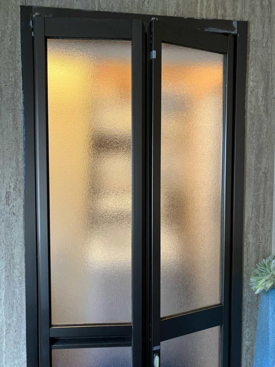 トータスエステート 本店の【広島市安佐北区】浴室折戸の不具合を『リシェント浴室中折ドア』で解決！の施工前の写真2