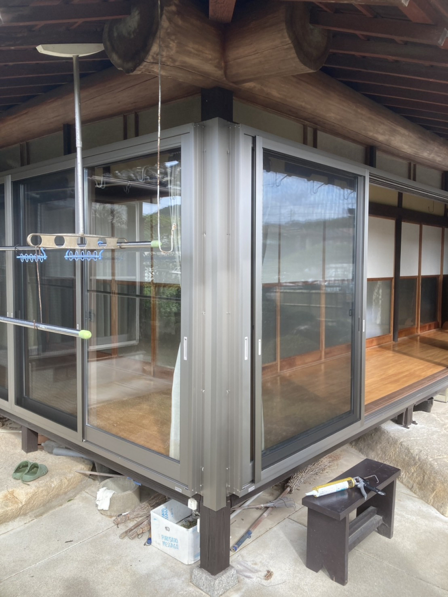 トータスエステート 本店の【広島市安佐北区】広縁の木製建具をアルミサッシへ交換！台風対策と開閉性を改善の施工後の写真2