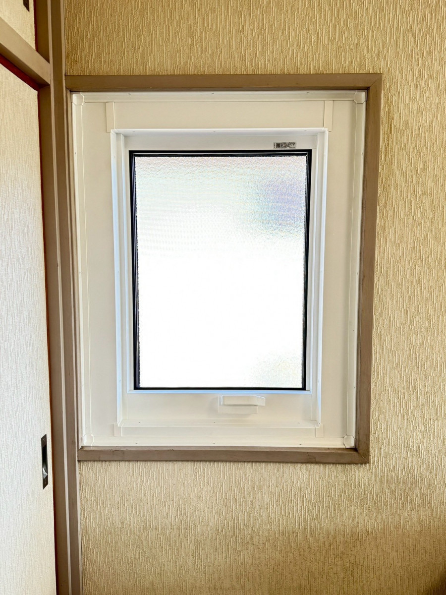 トータスエステート 本店の【広島市安佐北区】窓リフォーム｜結露・暑さ・チェロの防音対策を補助金で賢く解決！～洋室編～の施工後の写真3