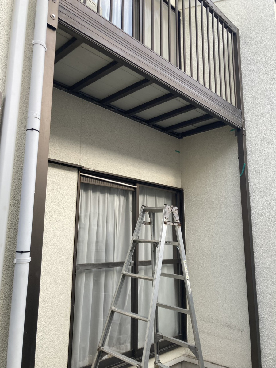 トータスエステート 本店の【広島市安佐北区】洗濯物・布団干しをラクに！日差しも防ぐサンルーム施工事例の施工前の写真2