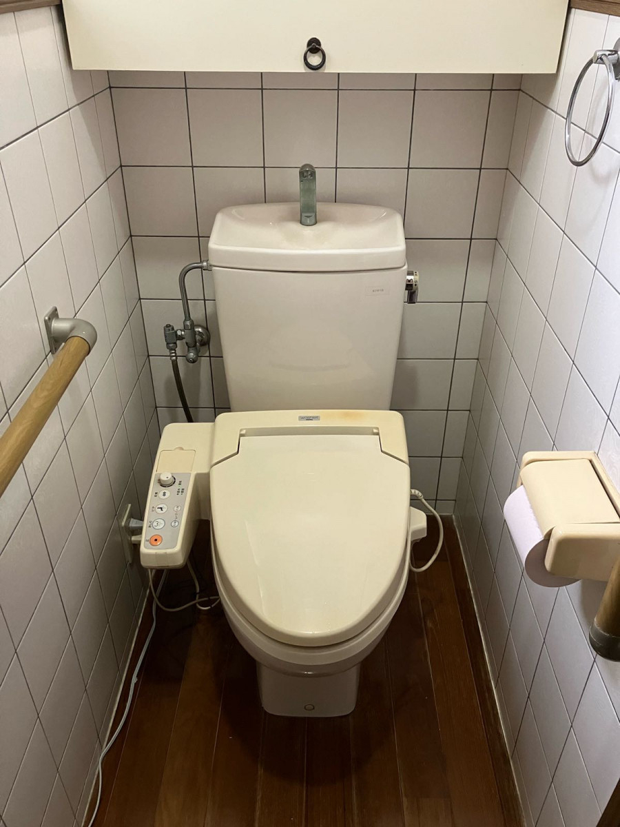 トータスエステート 本店の【広島市安佐北区】水道代を見直すトイレ交換。毎日の「流す」を安心に。の施工前の写真1