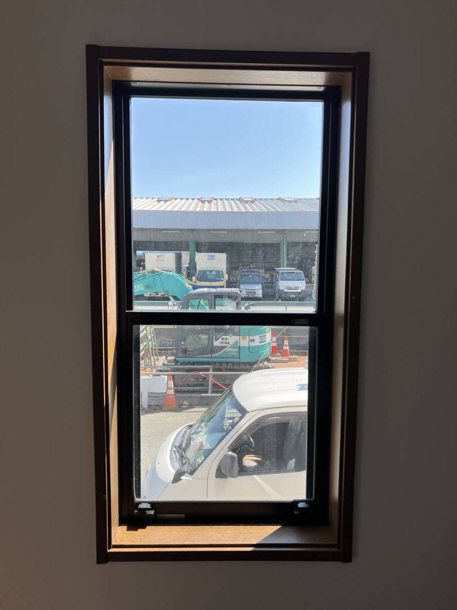 中嶋トーヨー住器の【1dayリフォーム】リプラス　窓　取替施工の施工前の写真2