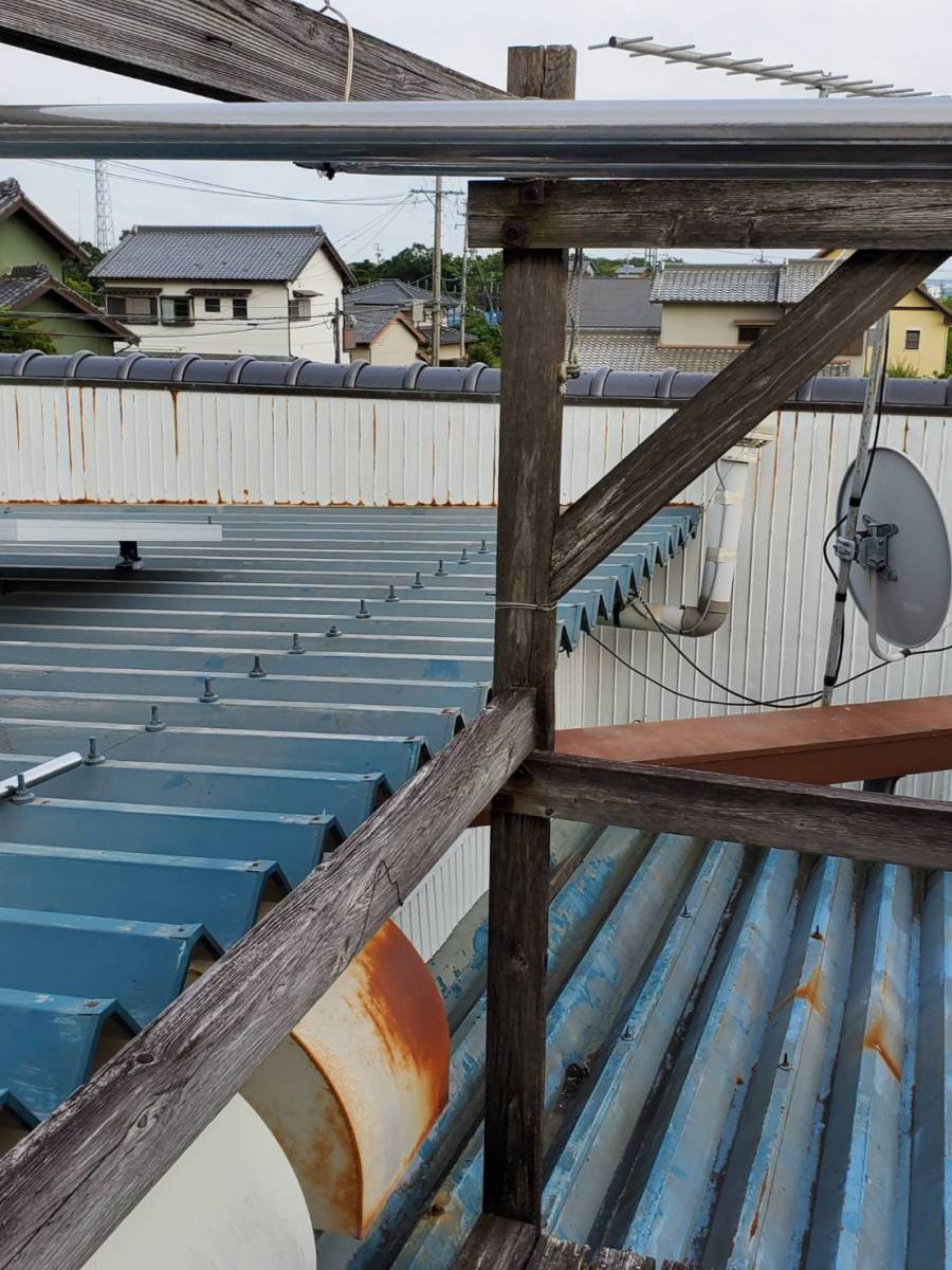 中嶋トーヨー住器の【エクステリア施工】屋根置きバルコニー取付工事の施工前の写真2
