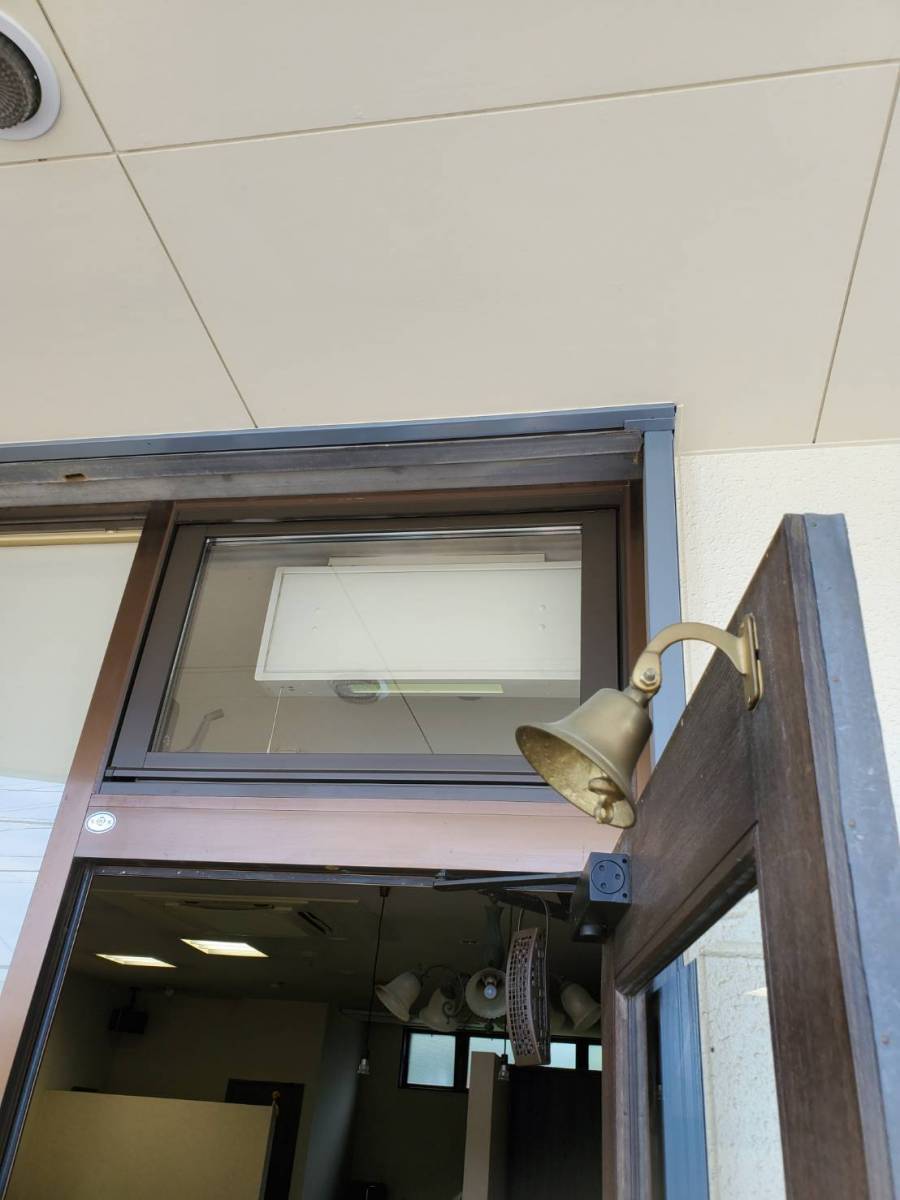 中嶋トーヨー住器の【施工】FIX窓から横すべり出し窓への取替工事の施工後の写真1