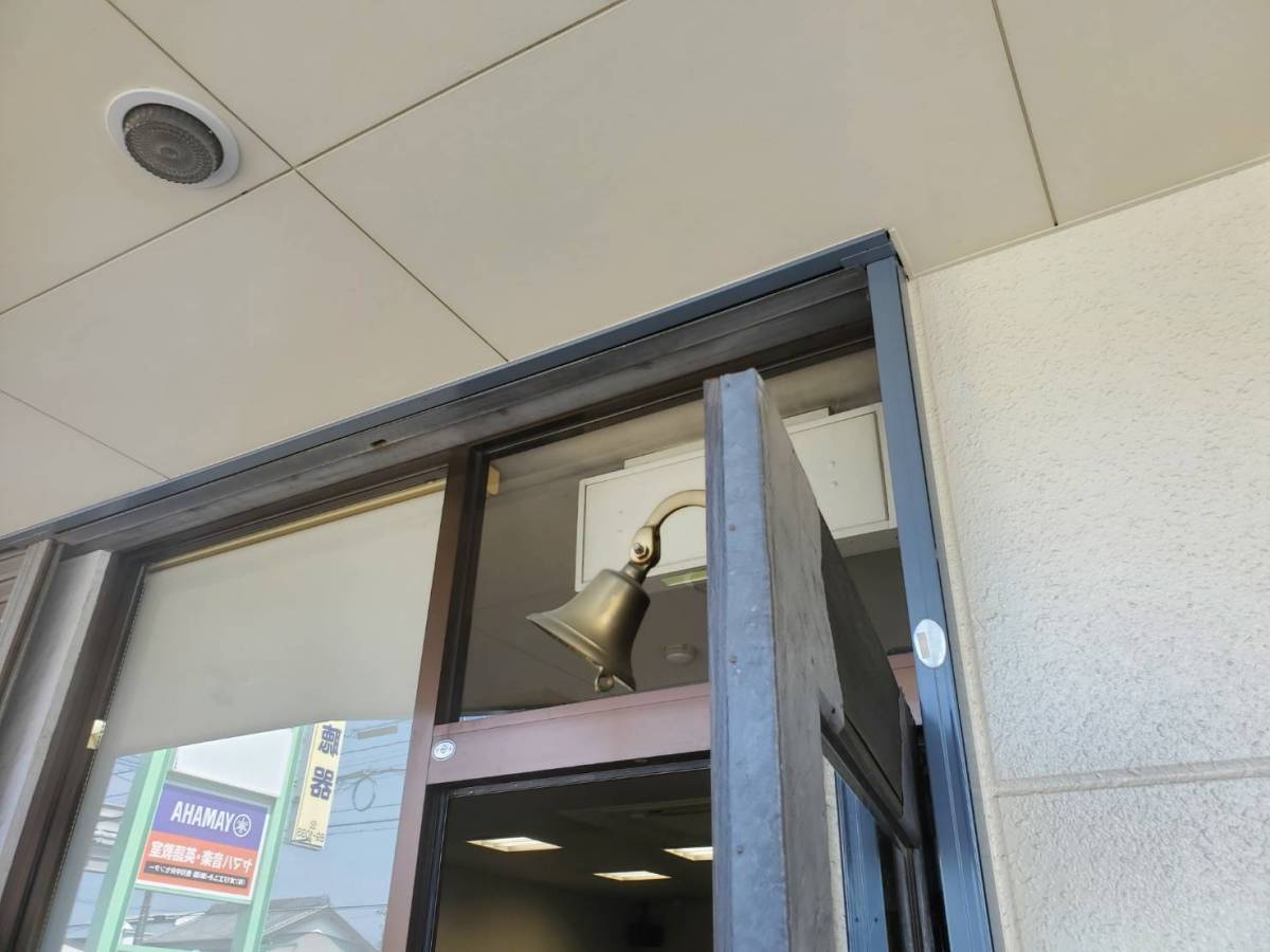 中嶋トーヨー住器の【施工】FIX窓から横すべり出し窓への取替工事の施工前の写真3