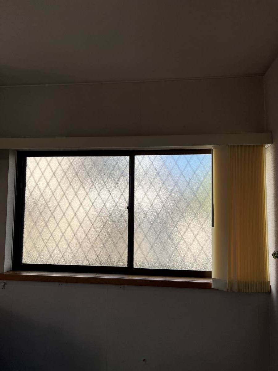 中嶋トーヨー住器のインプラス　内窓　取付施工の施工前の写真3