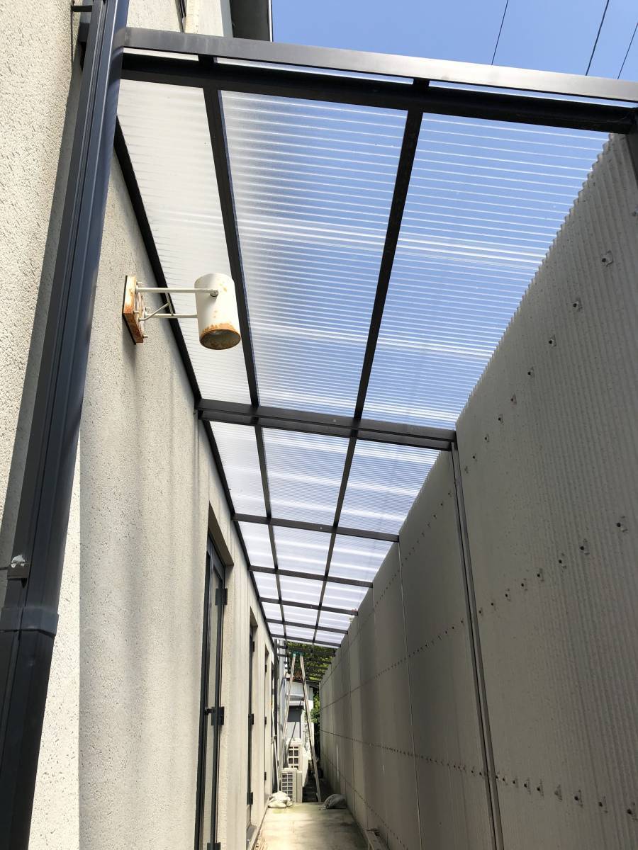 中嶋トーヨー住器の波板屋根張替え作業の施工後の写真1