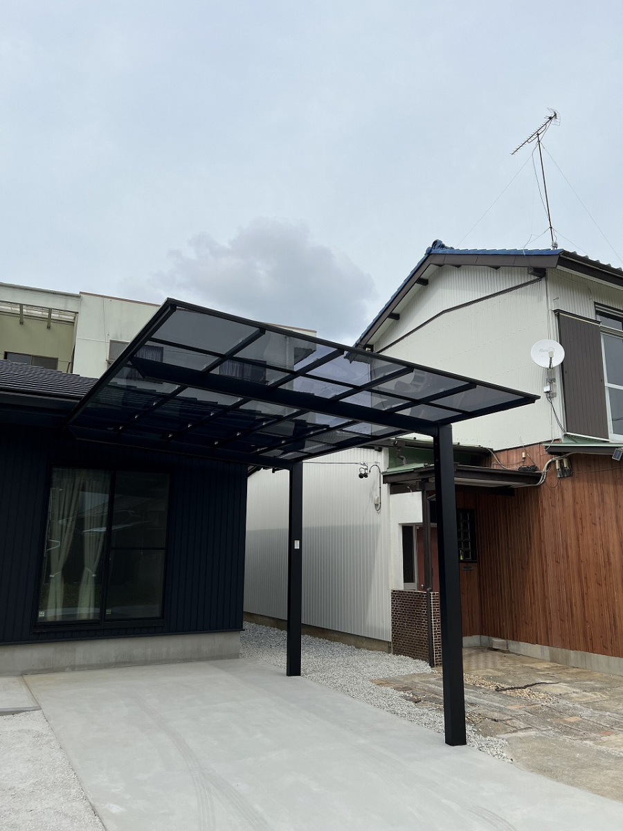 中嶋トーヨー住器の【エクステリア施工】ネスカF型 カーポート 設置工事の施工後の写真1