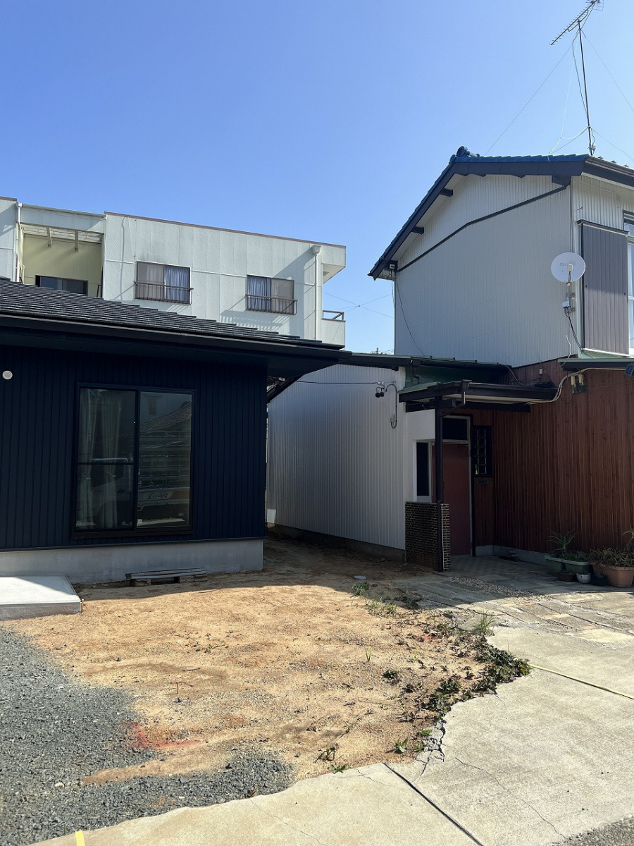 中嶋トーヨー住器の【エクステリア施工】ネスカF型 カーポート 設置工事の施工前の写真1