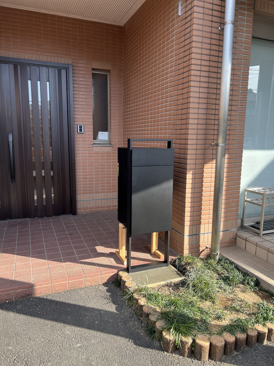 中嶋トーヨー住器の【エクステリア施工】宅配ボックスKN 取付工事の施工前の写真2