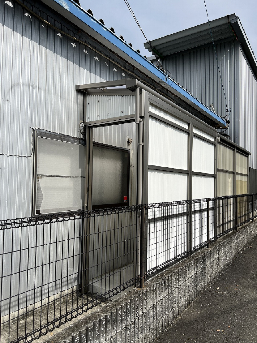 中嶋トーヨー住器の【エクステリア施工】スピーネストックヤードFタイプ　囲い室　土間仕様　設置工事の施工前の写真3