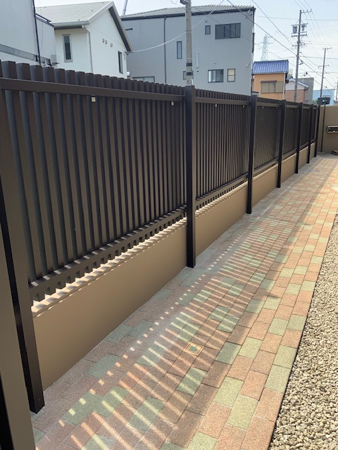 中嶋トーヨー住器の【エクステリア施工】四国化成　フェンス／門扉　設置工事の施工後の写真3