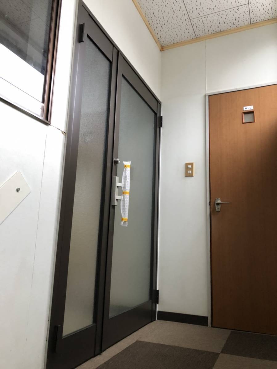 中嶋トーヨー住器のクリエラG　親子ドア　取替施工の施工後の写真1
