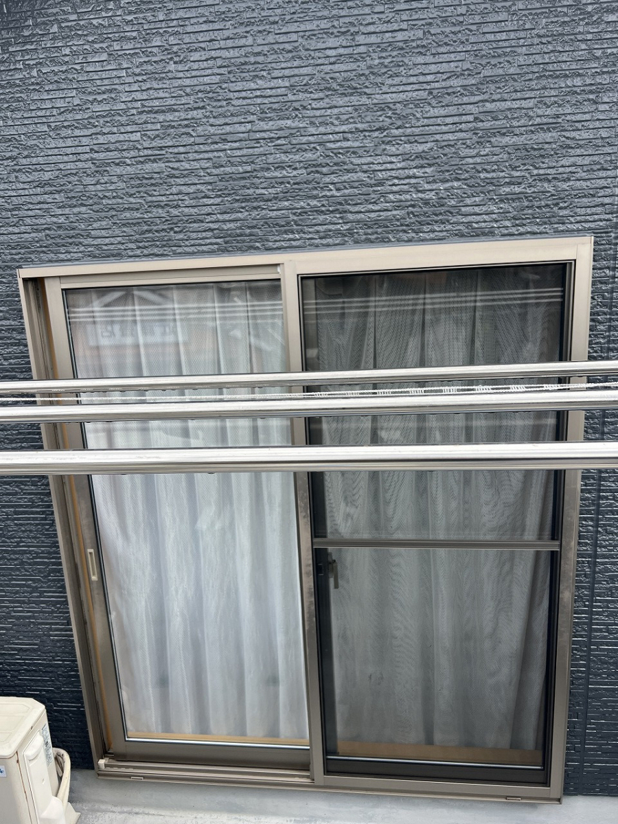 中嶋トーヨー住器の【断熱・防犯対策】後付けリフォームシャッター　取付施工の施工前の写真1