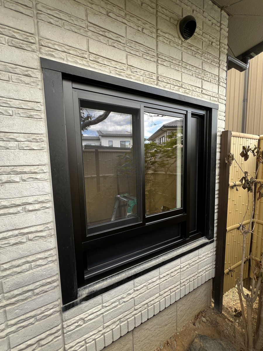 中嶋トーヨー住器の【窓断熱】リプラス　浴室連段窓　取替施工の施工後の写真1