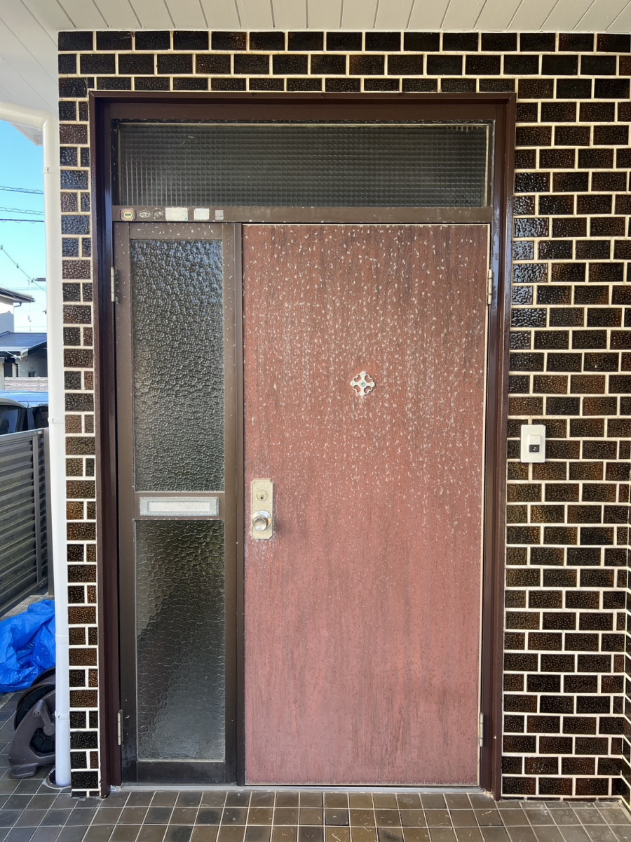 中嶋トーヨー住器の【玄関リフォーム】リシェント　玄関ドア　取替施工の施工前の写真1