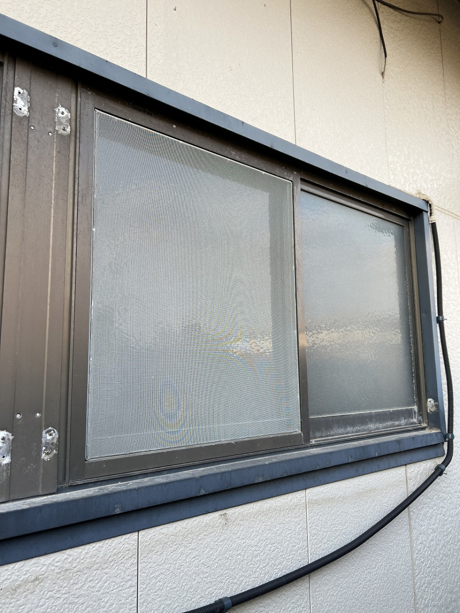 中嶋トーヨー住器の【窓断熱】リプラス　洗面・浴室窓　取替施工の施工前の写真1