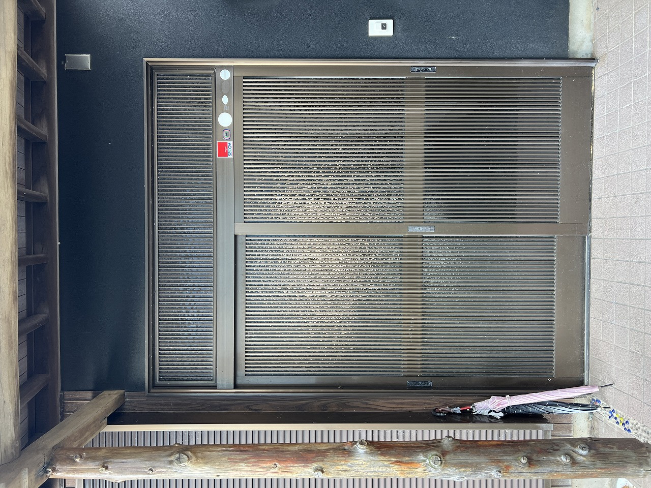 中嶋トーヨー住器の【玄関リフォーム】リシェント　玄関引戸(網戸付き)　取替施工の施工前の写真1