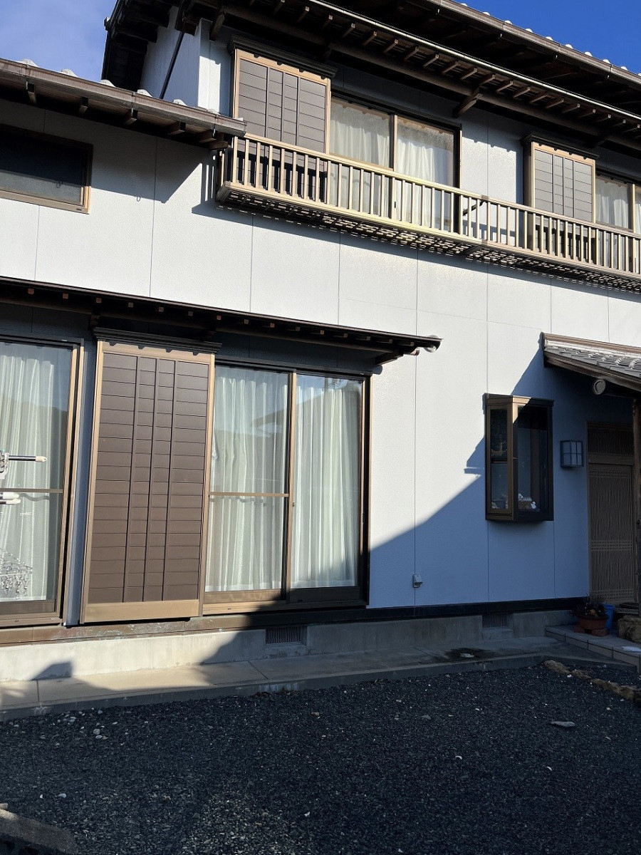 中嶋トーヨー住器の【エクステリア施工】サニージュF型　テラス囲い　床納まり　設置工事の施工前の写真1